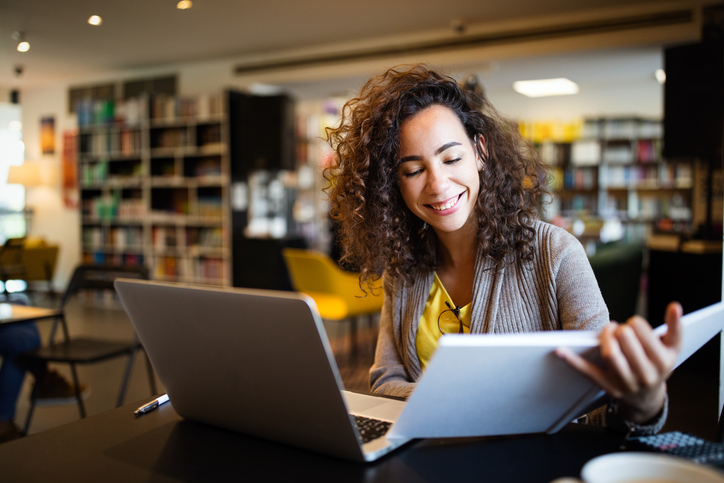 Entenda a diferença entre especialização e pós graduação