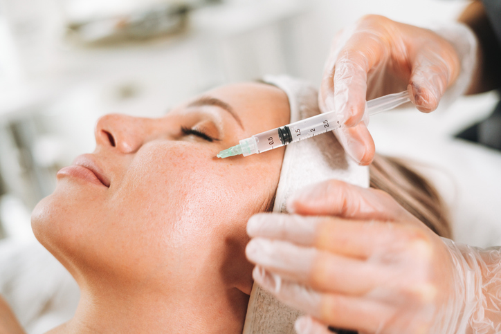 Pós Graduação em Injetáveis e Estética Avançada  Unicuritiba