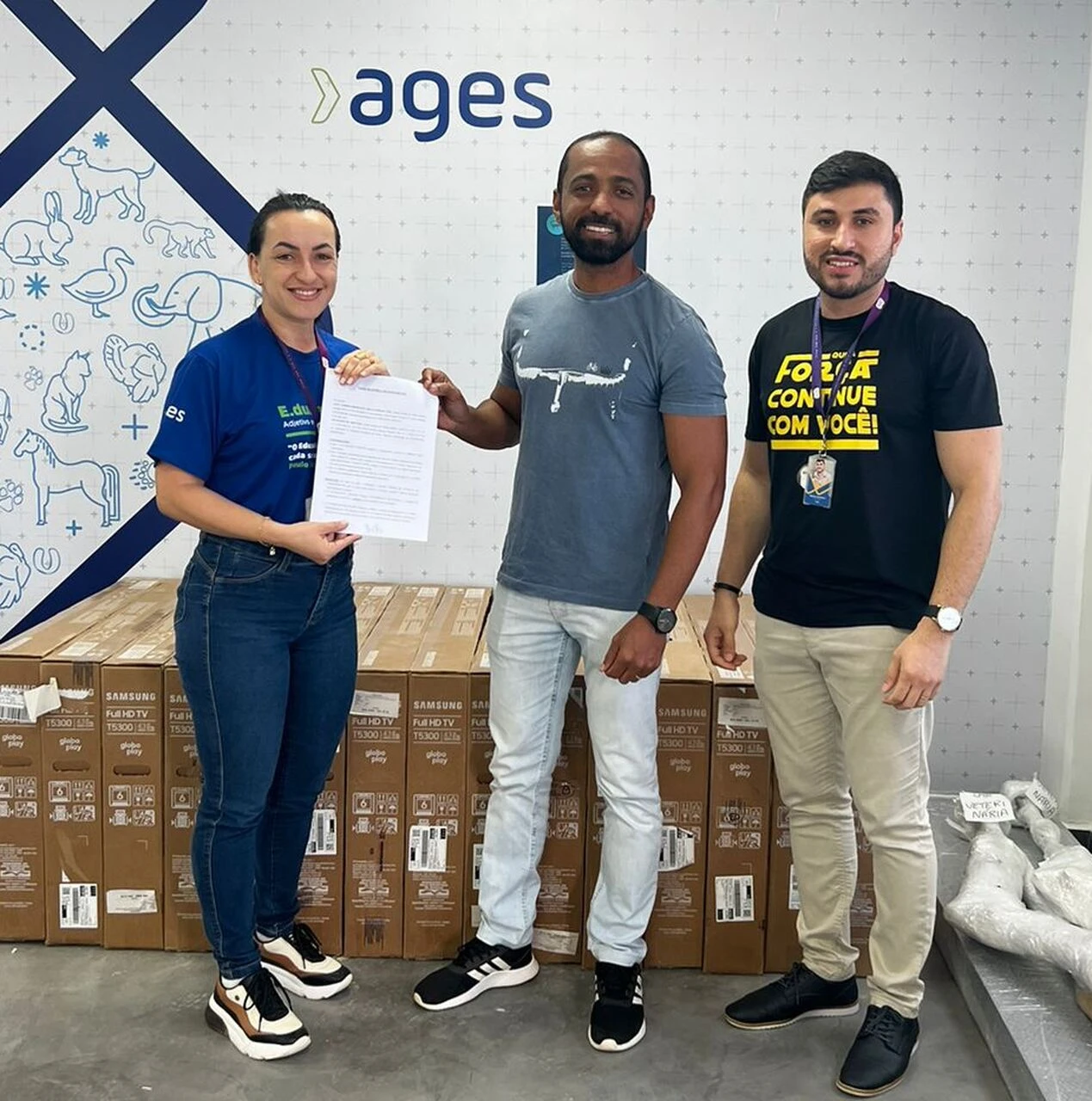 Ages entrega equipamentos para uso em unidades de saúde do município de Irecê