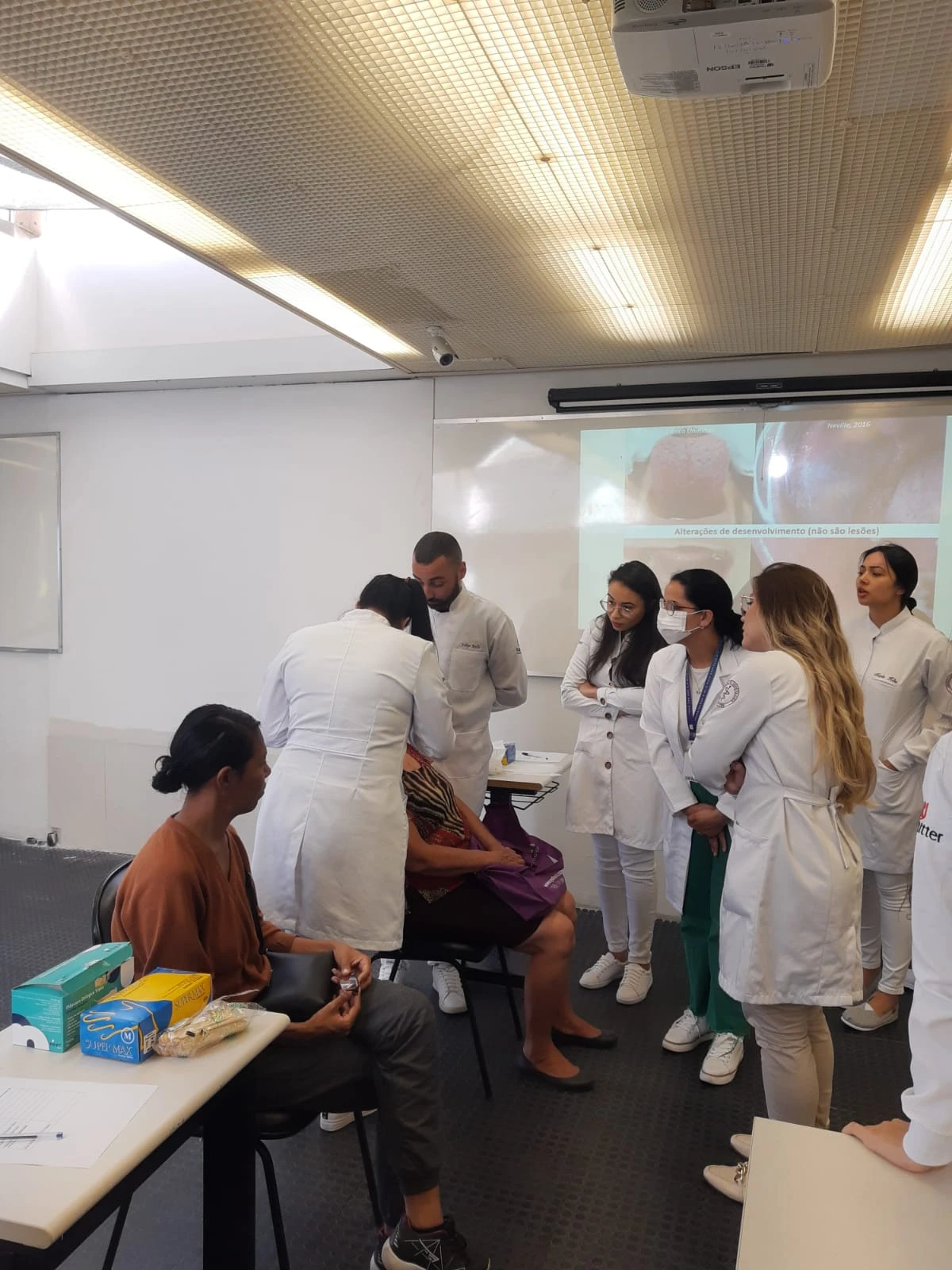 População migrante da Zona Sul participa de pré-conferência na UniRitter