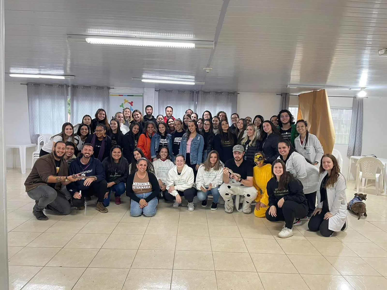 Alunos de Medicina Veterinária da Unisul Realizam Ação Social em Nova Palhoça