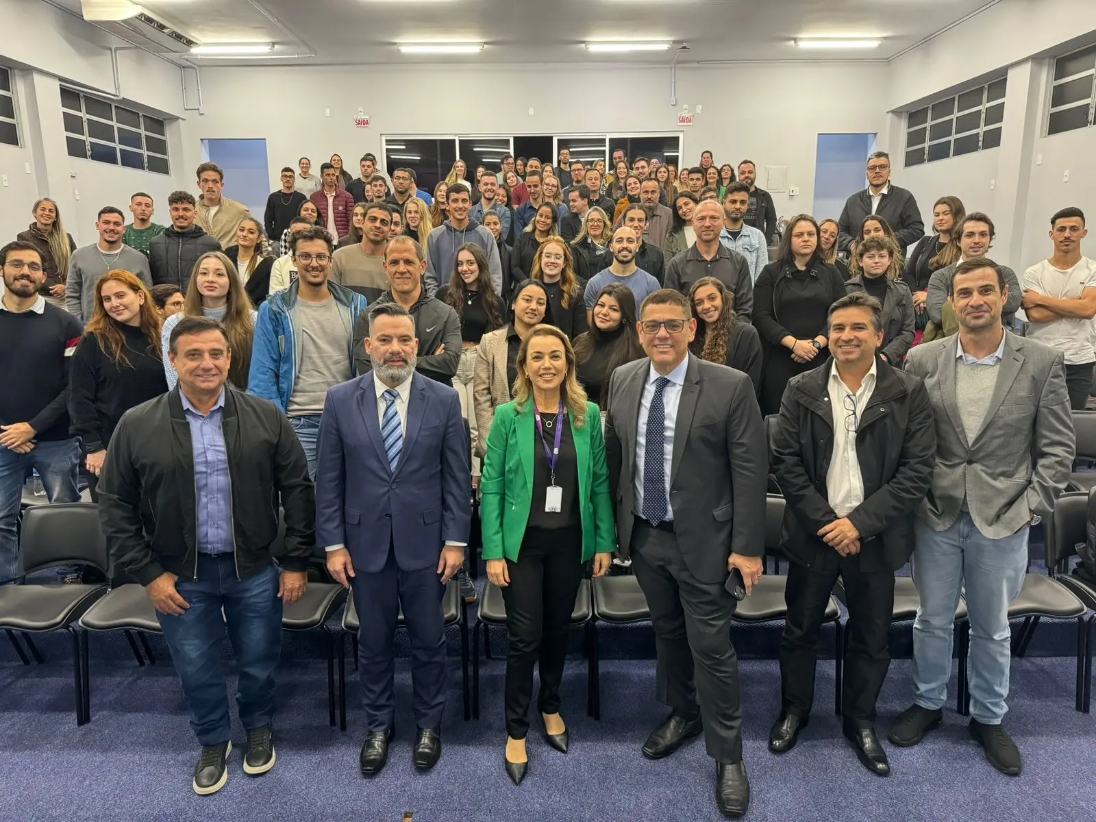 Palestra com Renato Saraiva: Alunos de Direito da Unisul Recebem Orientações para o Futuro Profissional