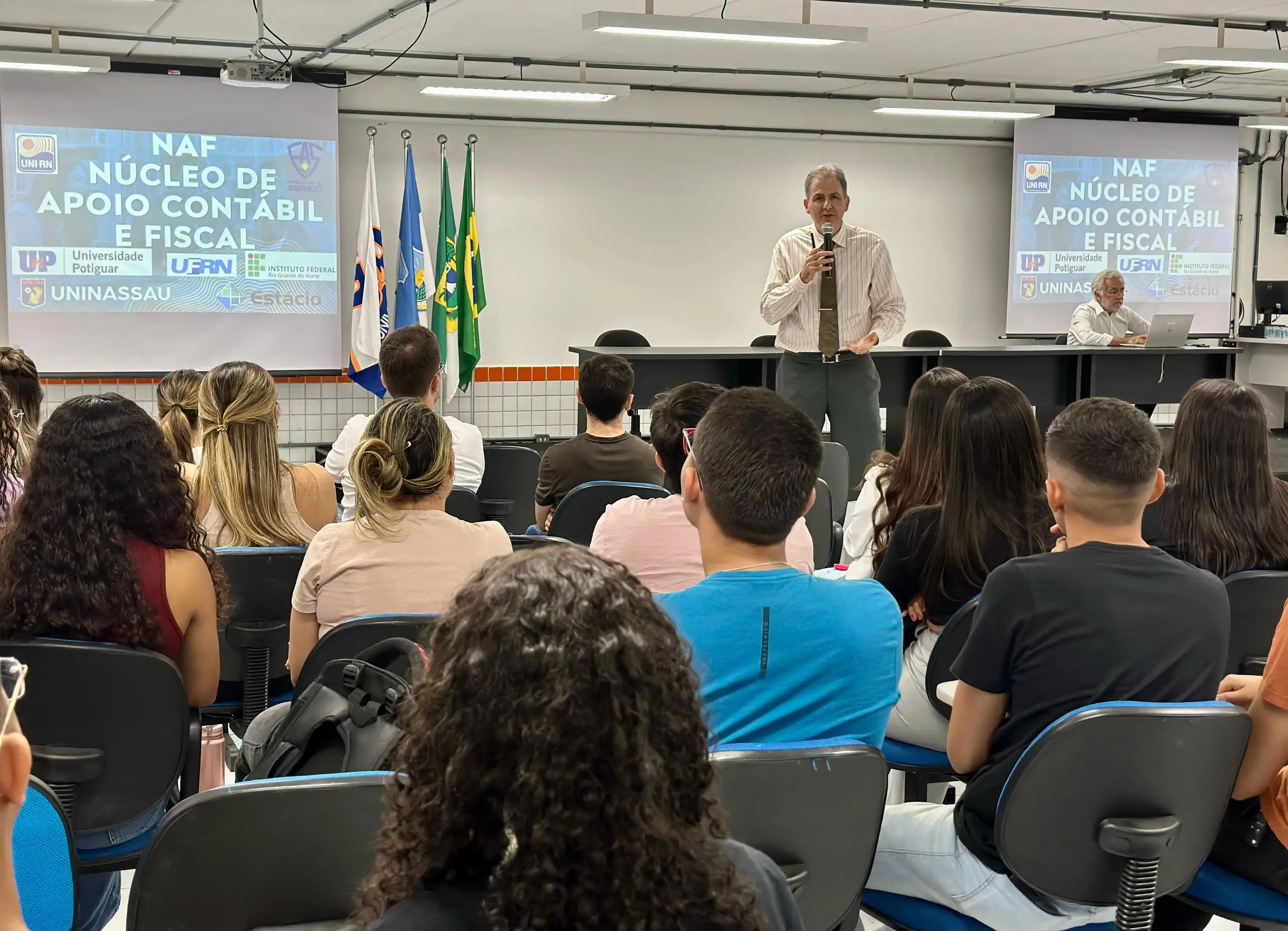 Alunos da UnP participam de palestra sobre Imposto de Renda e cidadania fiscal com representantes da Receita Federal