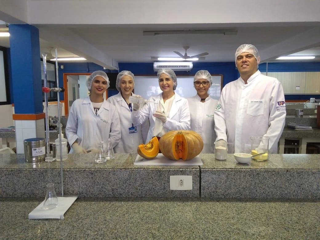 Biomassas com caju e jerimum