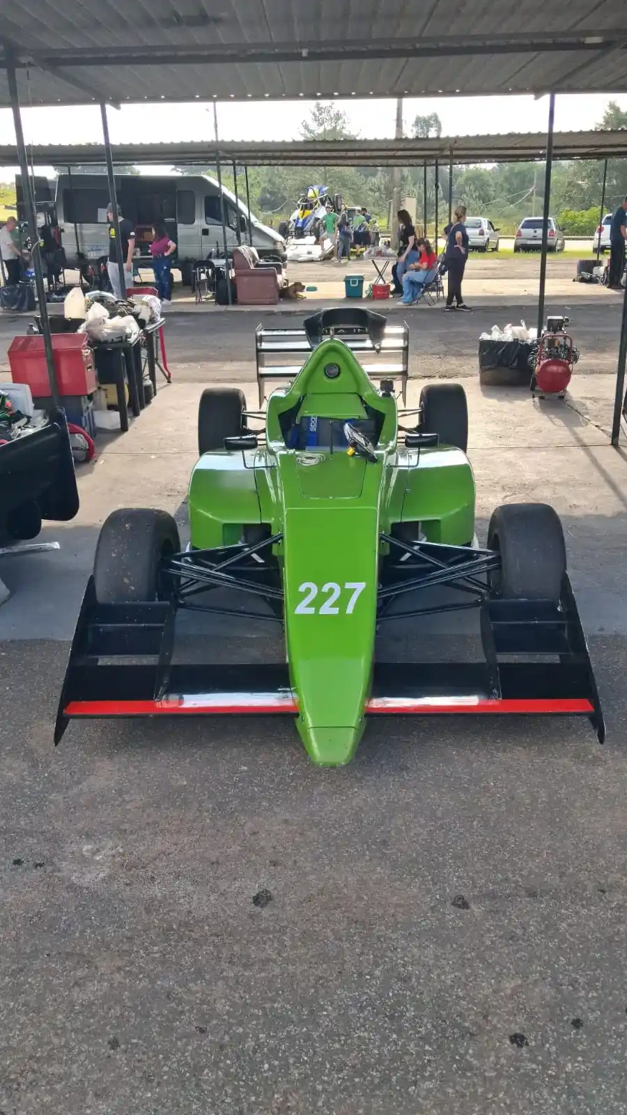 Estudantes de Engenharia Mecânica visitam Autódromo do ECPA em Piracicaba