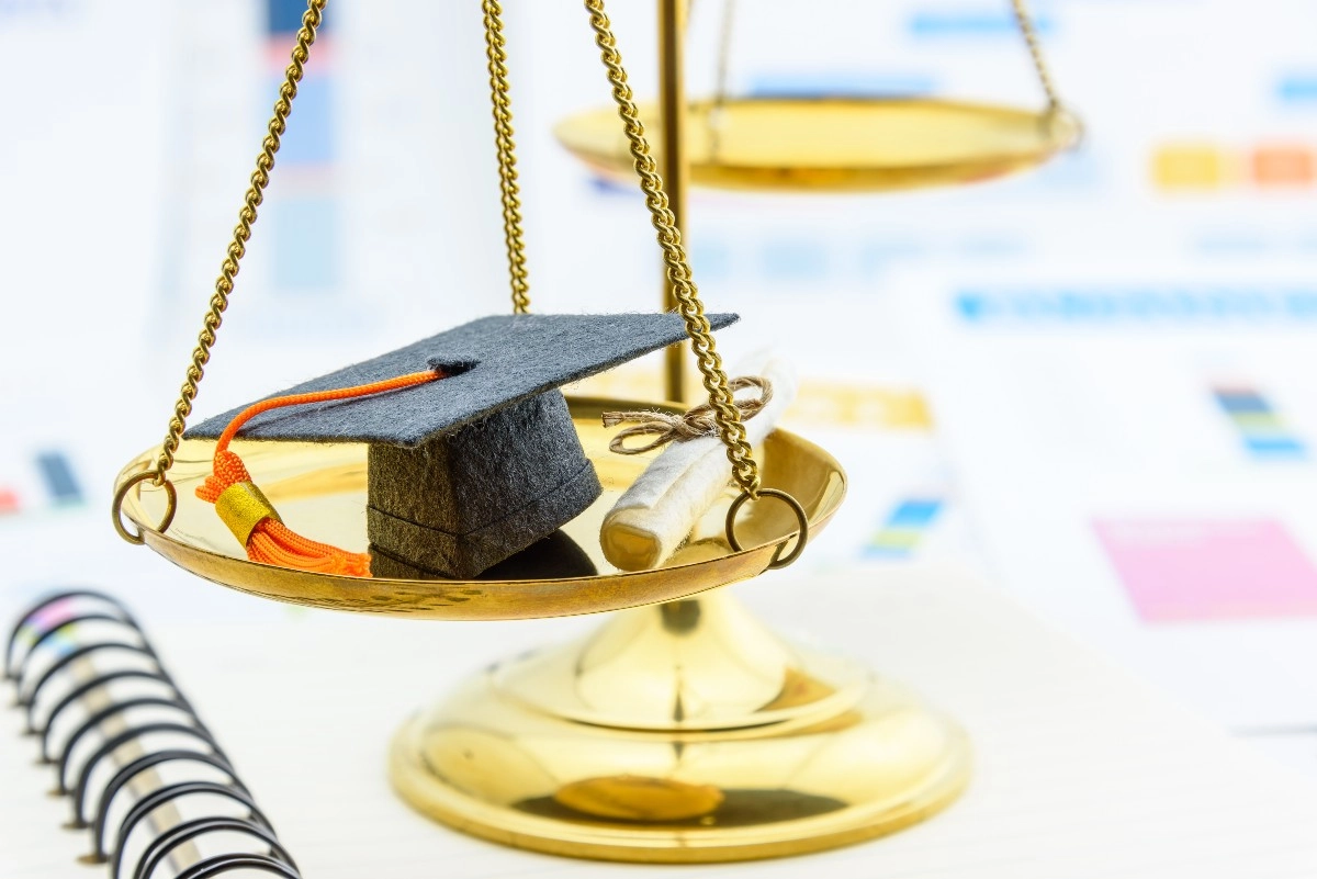Conheça os diferenciais da nossa faculdade de Direito e prepare-se para atuar nas áreas de direito penal, civil e trabalhista com excelência acadêmica