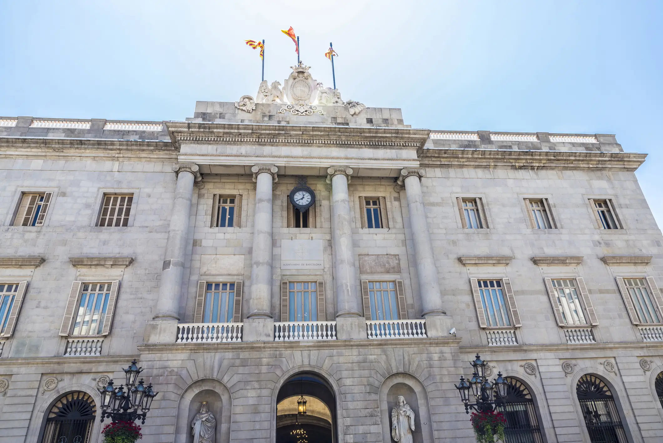 Entenda o conceito e a importância da administração pública através da sede da prefeitura de Barcelona