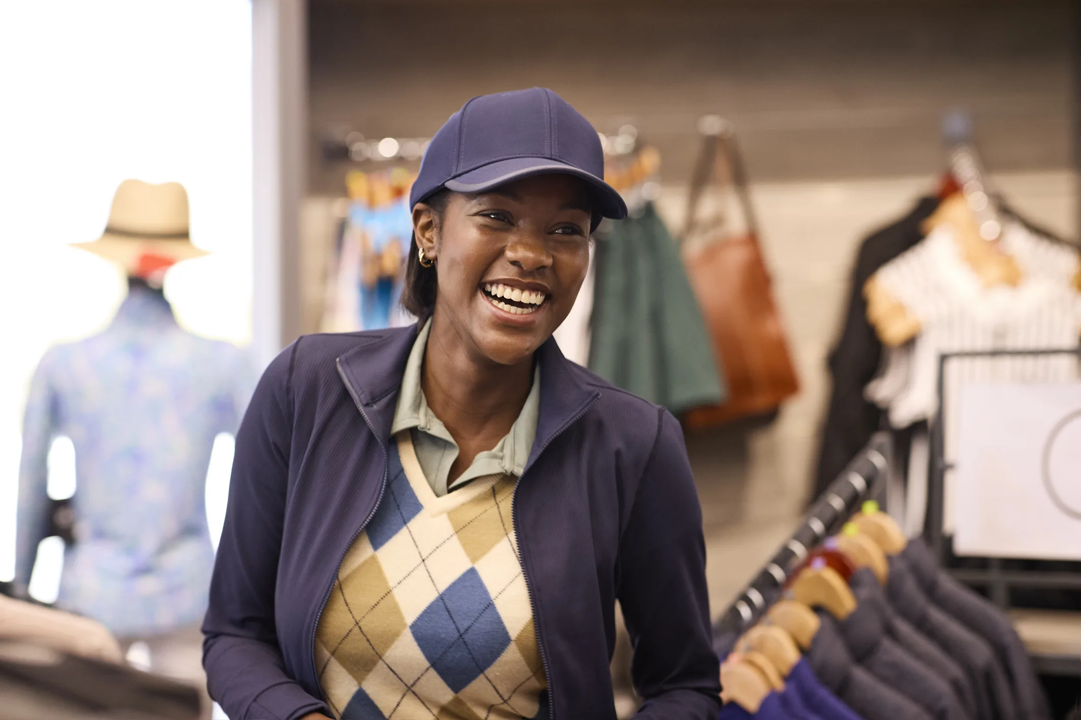 Conheça as diversas áreas do design de moda e explore as melhores oportunidades de carreira no mercado atual