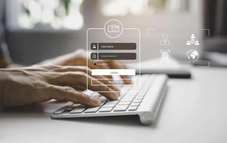 Interface digital de autenticação de usuário e segurança cibernética sendo acessada em um teclado de computador