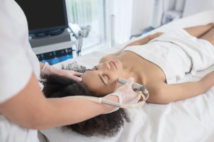 Estética Avançada: como se tornar um especialista na área Estética Avançada: o que é, o que faz e como se especializar na área