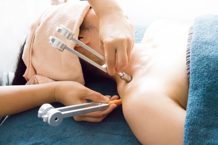 Fisioterapia Dermatofuncional com Ênfase em Procedimentos Injetáveis Fisioterapia Dermatofuncional: como se especializar na área?