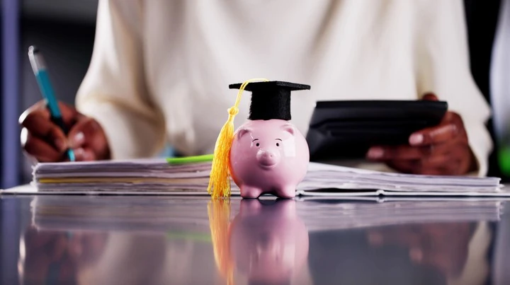 Planejamento Financeiro para Educação e Economia para Estudos banner-fies