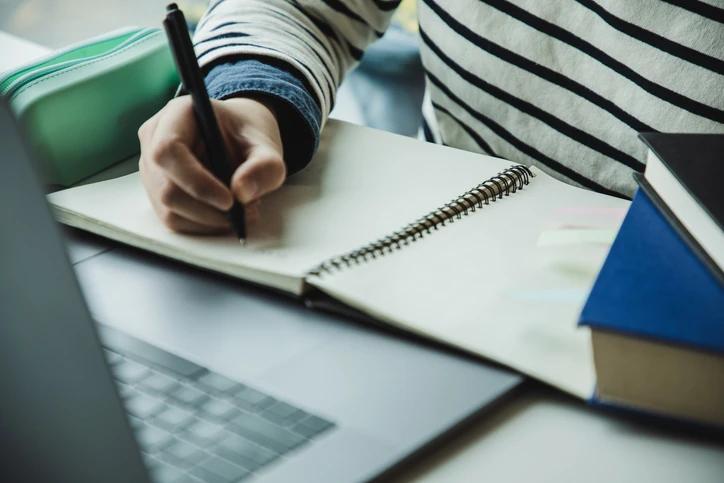 Como Fazer Fichamento e Resumos que Realmente Ajudam na Revisão Como Fazer Fichamento e Resumos que Realmente Ajudam na Revisão