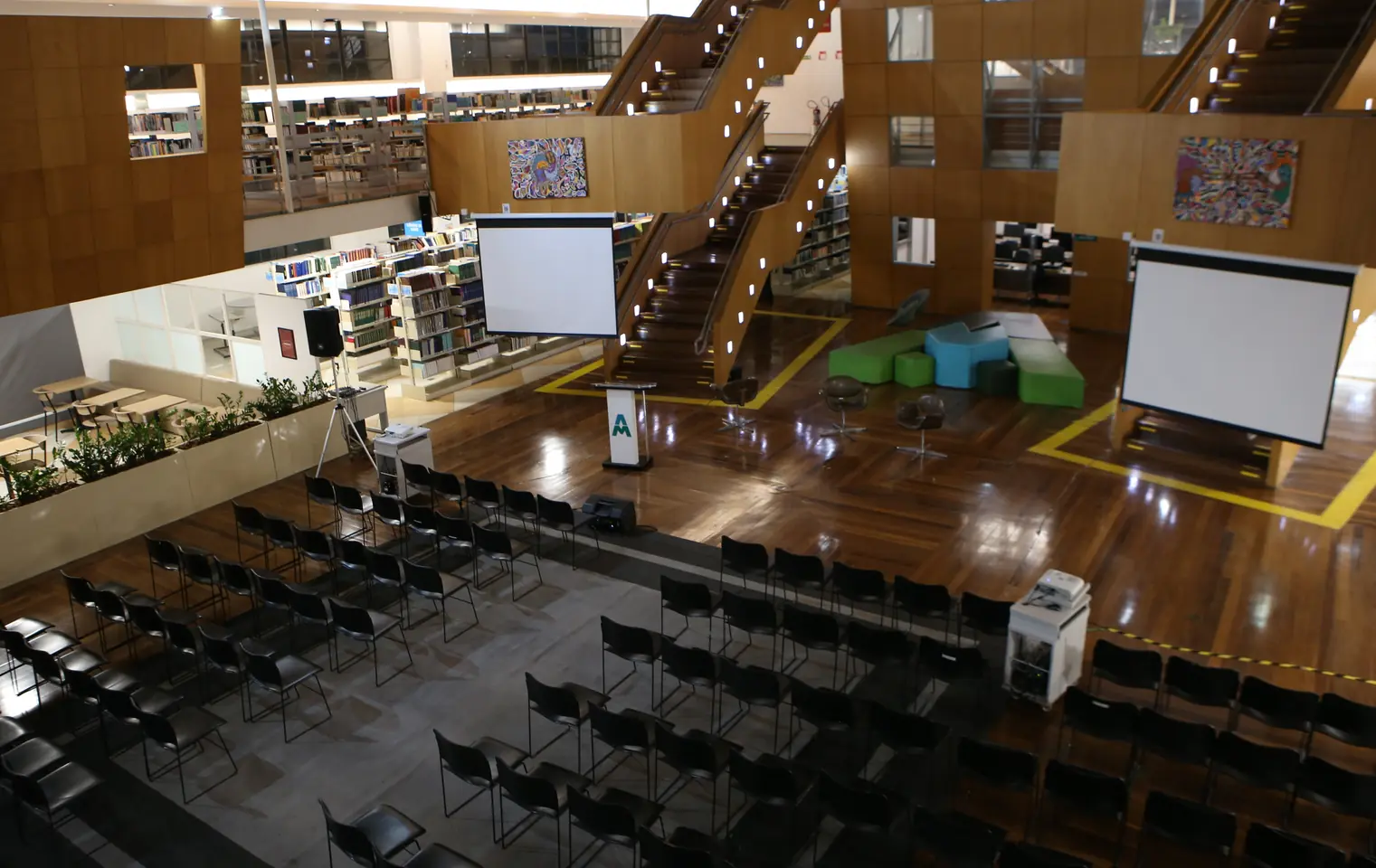 Biblioteca_10